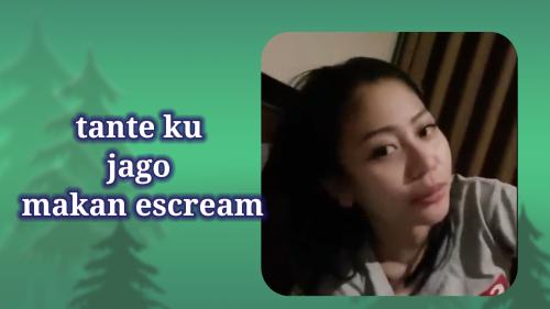 Jago makan escream