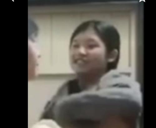 Lagi ngintip ayang 