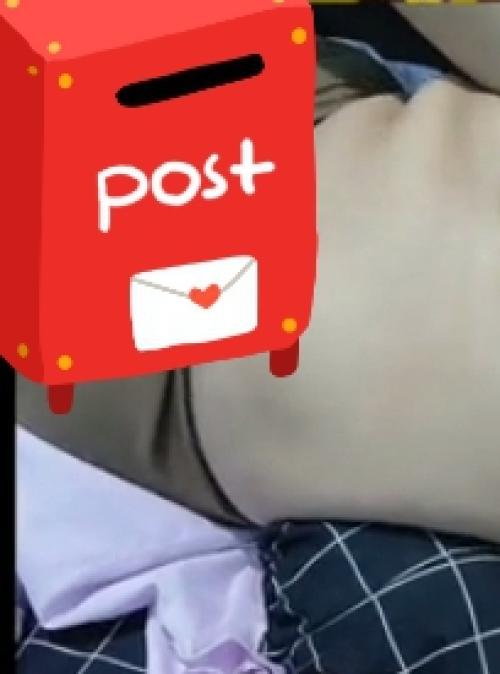 Putih banget cewenya 