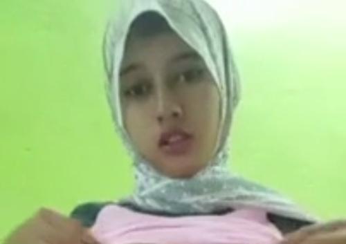 Jilbab ke enakan 