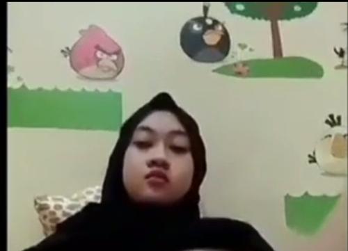 Jilbab hitam 