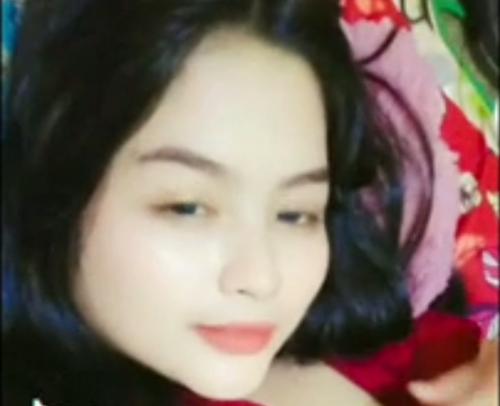 Kebaya merah 